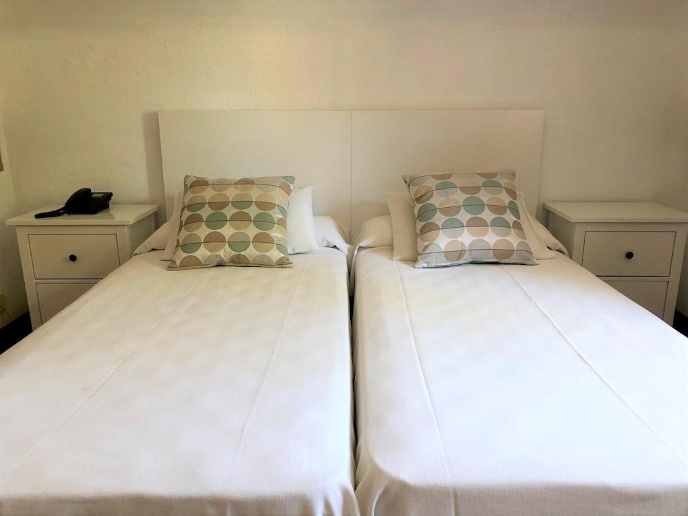 Hotel Capri Σίτζες Εξωτερικό φωτογραφία