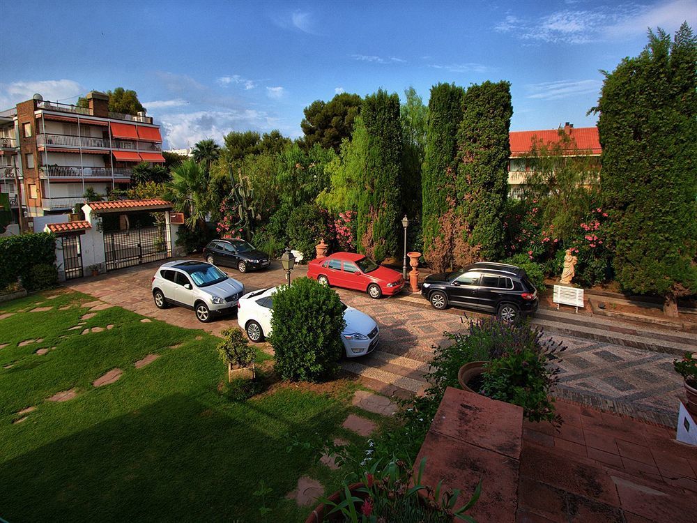 Hotel Capri Σίτζες Εξωτερικό φωτογραφία