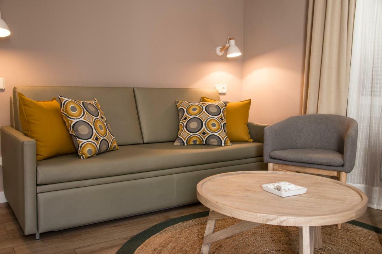 Hotel Capri Σίτζες Εξωτερικό φωτογραφία